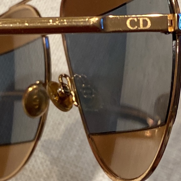 Christian Dior CD mirrored split gold aviator sunglasses 😎 with case Italy made - Picture 11 of 16